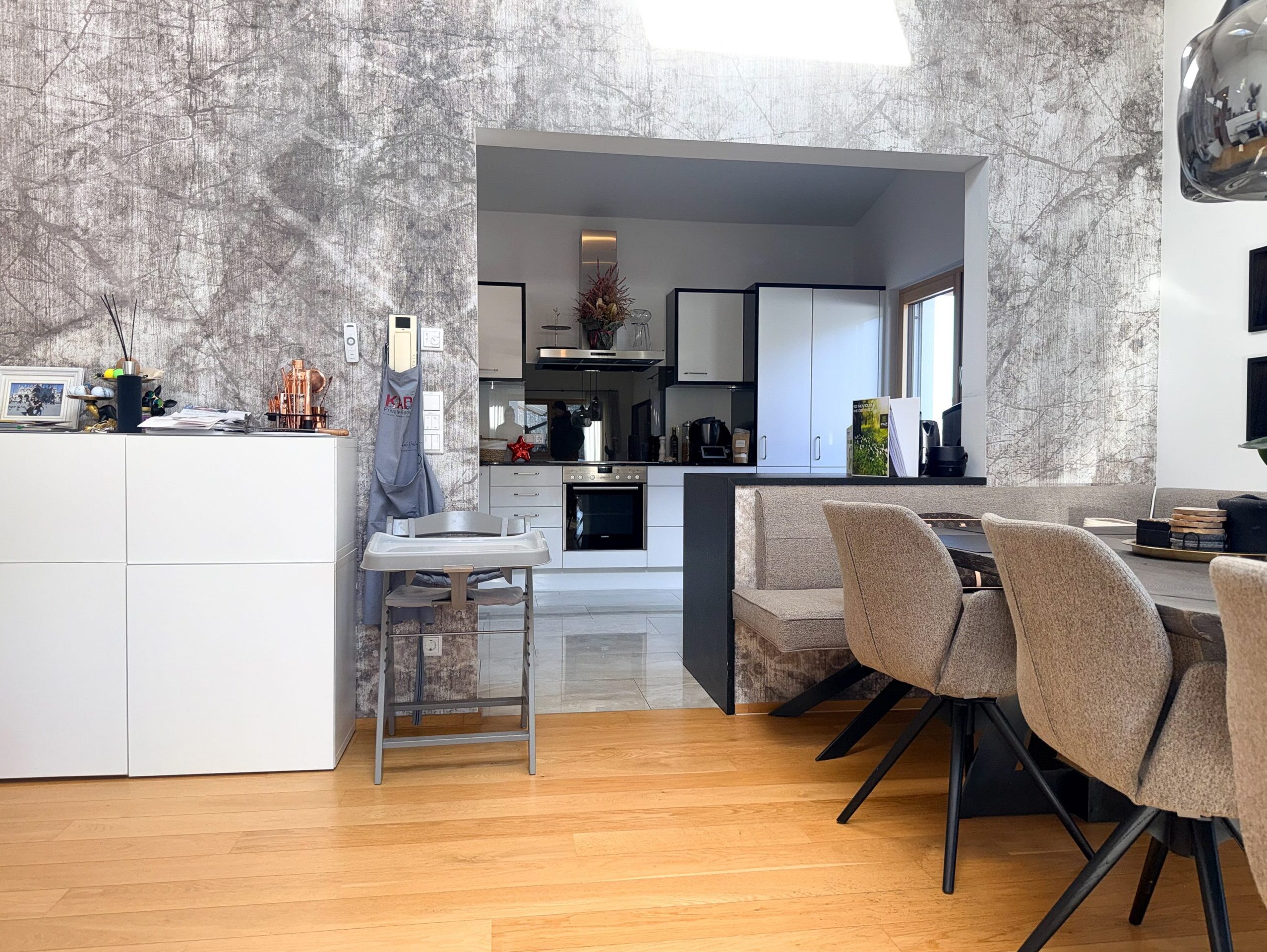 Gehobene Dachgechoßwohnung